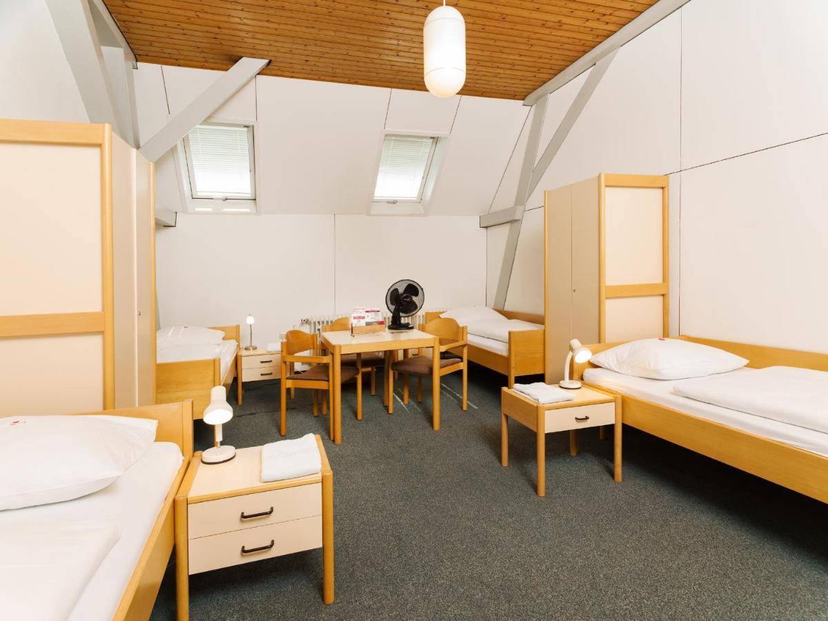 Bildungshaus St. Bernhard - Wohnen Und Tagen Hotell Rastatt Exteriör bild