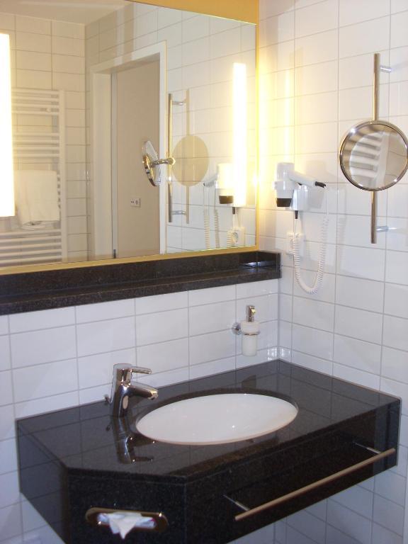 Bildungshaus St. Bernhard - Wohnen Und Tagen Hotell Rastatt Rum bild