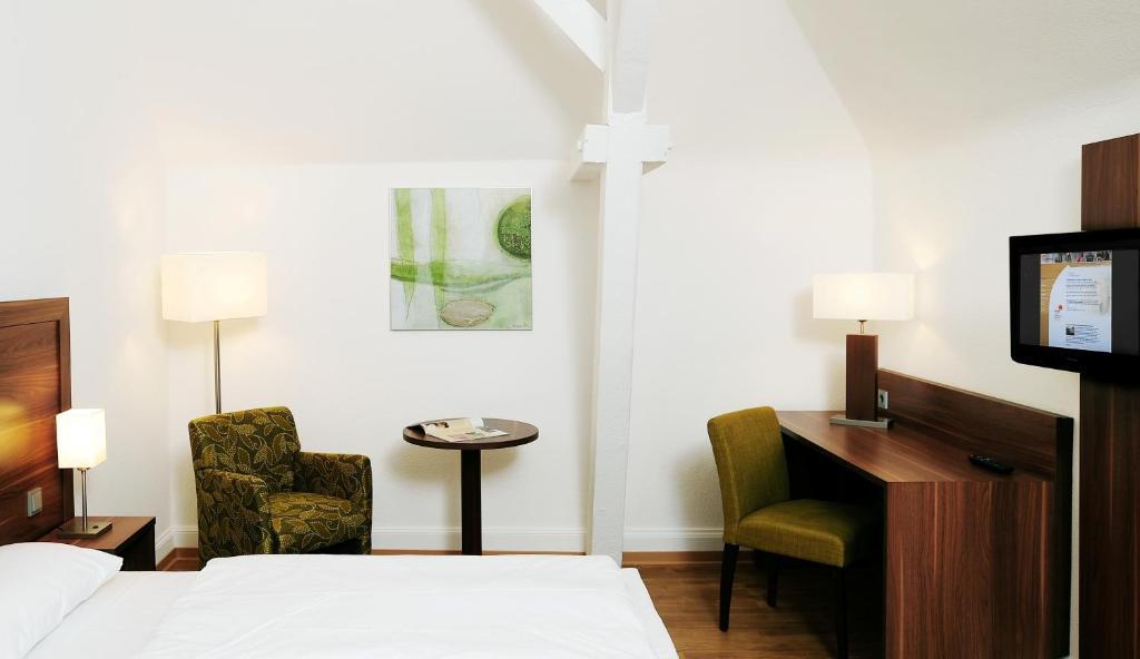 Bildungshaus St. Bernhard - Wohnen Und Tagen Hotell Rastatt Rum bild